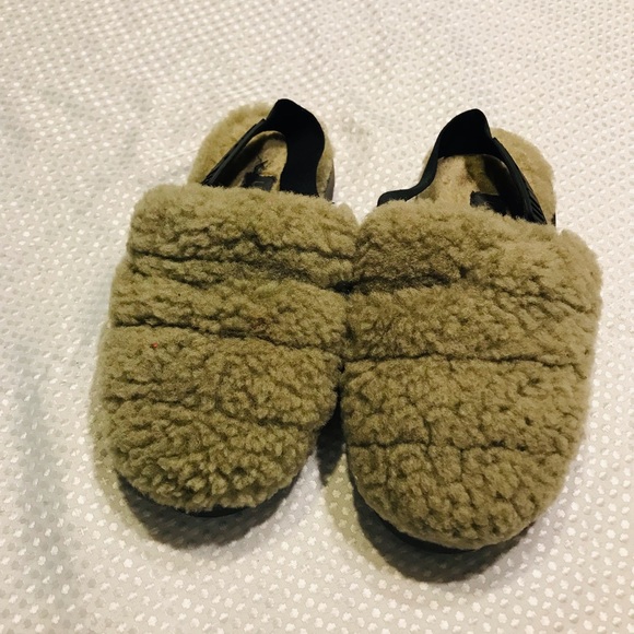 Ugg slippers - Picture 7 of 7